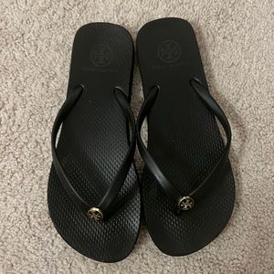 Black Tory Burch flip flops size 8